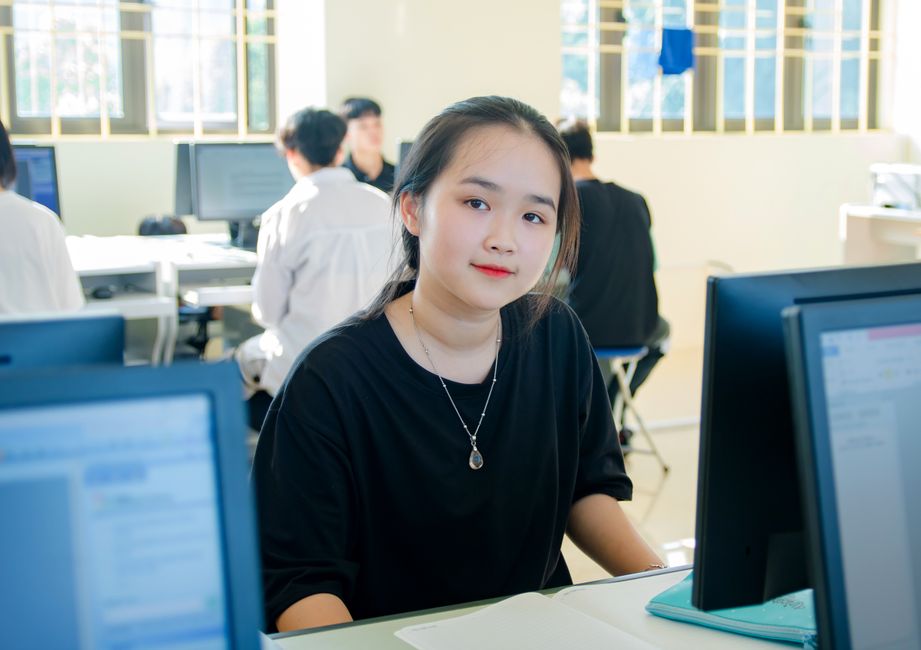 留學生在論壇搜尋獎學金資訊