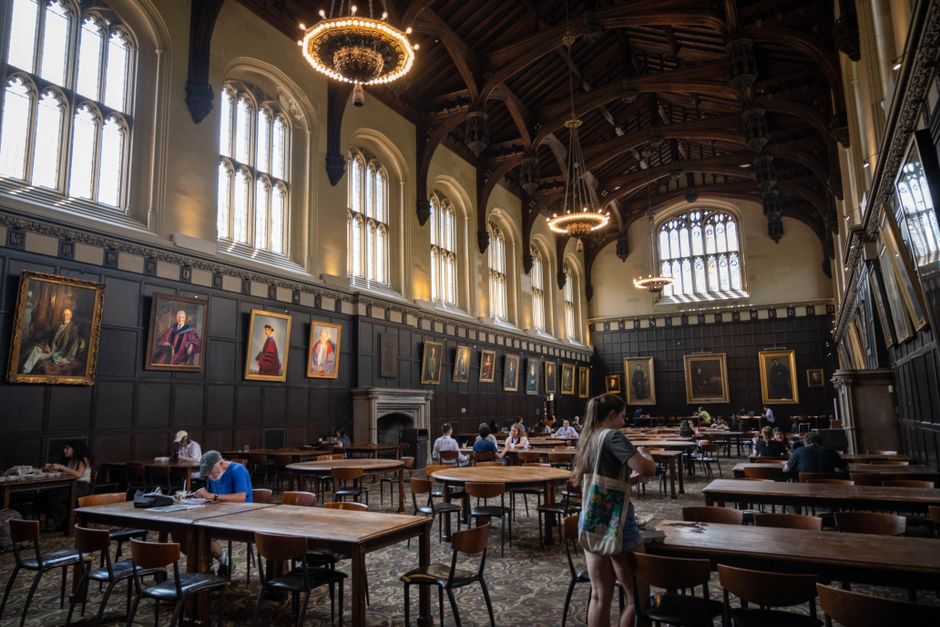 劍橋大學圖書館內部